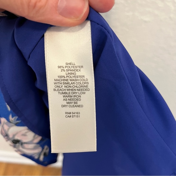 Eliza J Blue Floral Dress Flutter Sleeve 8 - Picture 7 of 8